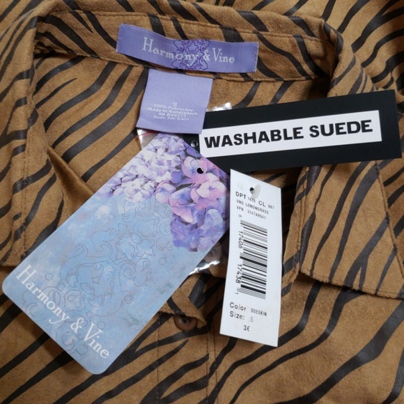 NWT Washable Suede Animal print top (Ladies Small) - Picture 2 of 12